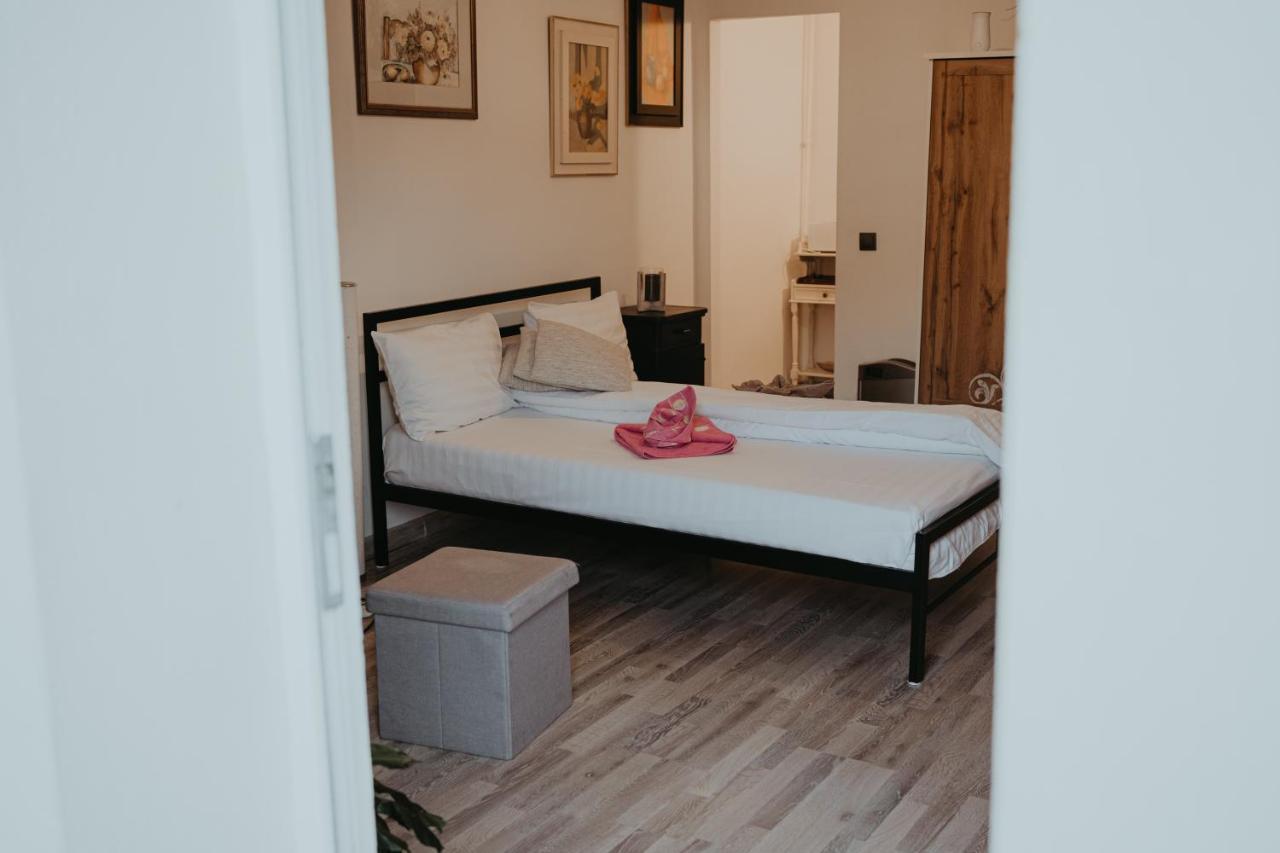 Ferienwohnung Studio Eroilor Cluj-Napoca Exterior foto